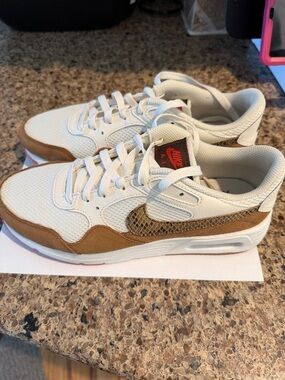 Like New! Nike AirMax Sneakers - White, Brown & Tan
